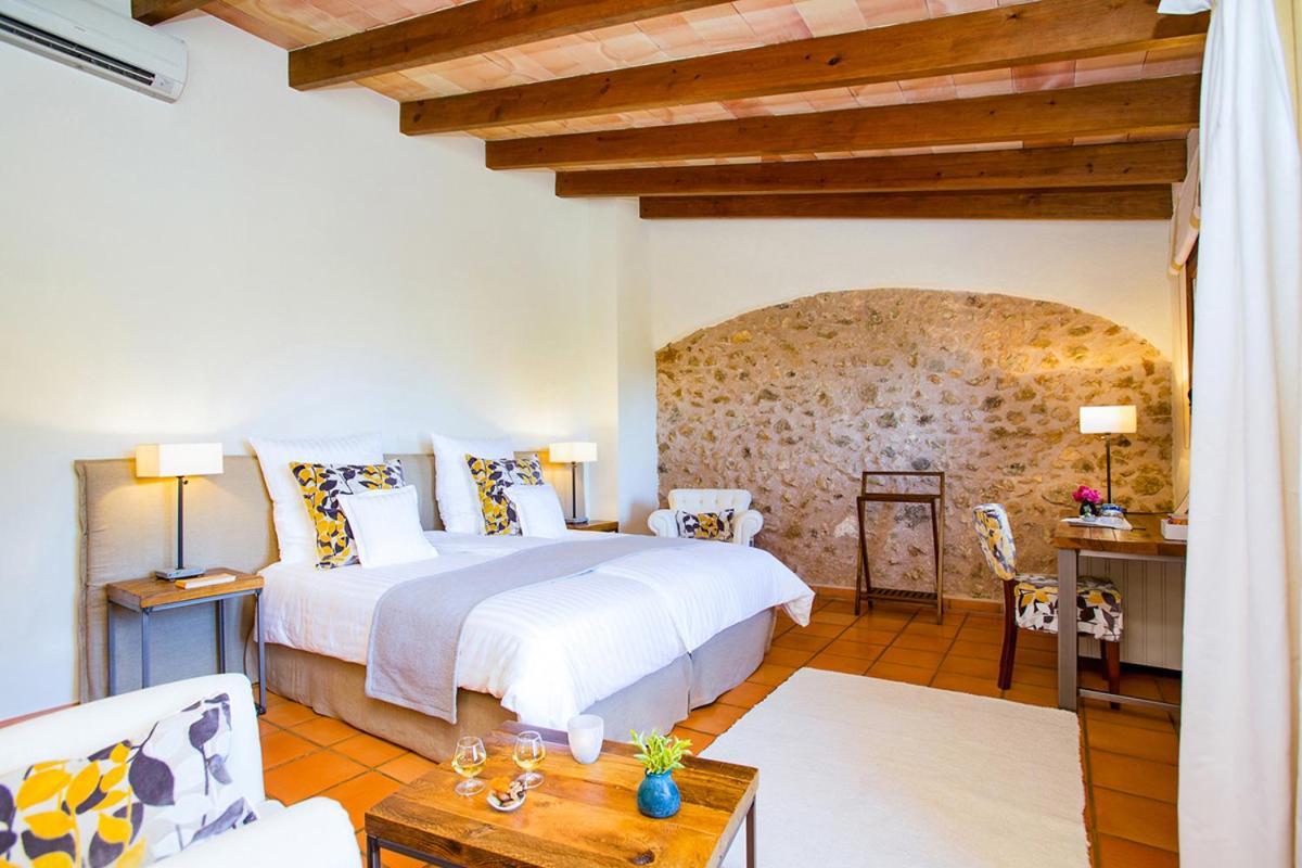 Casa Font I Roig Hotel มาเรียเดอลาซาลุต ภายนอก รูปภาพ