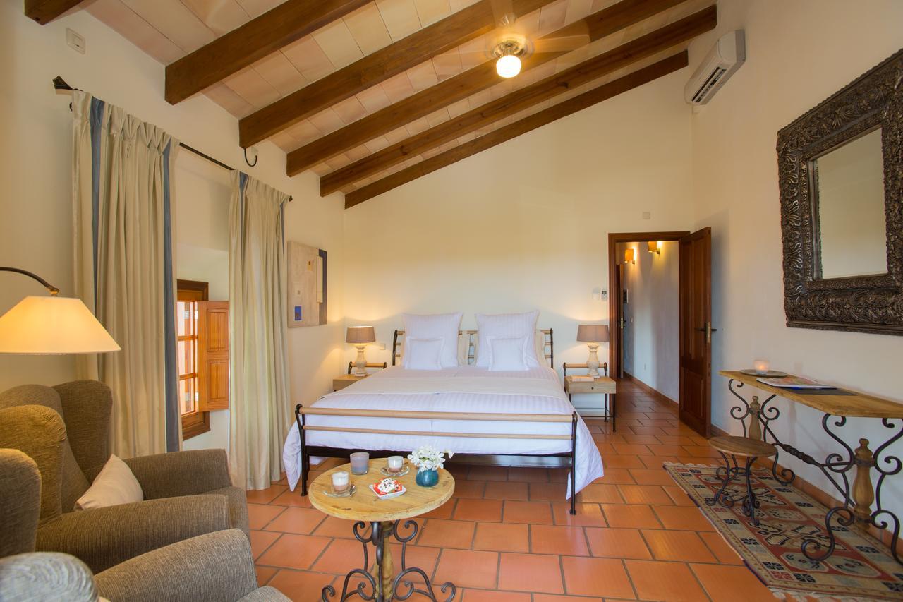Casa Font I Roig Hotel มาเรียเดอลาซาลุต ภายนอก รูปภาพ
